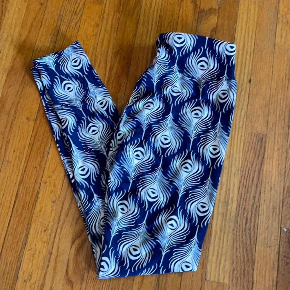LuLa Roe Peacock print leggings